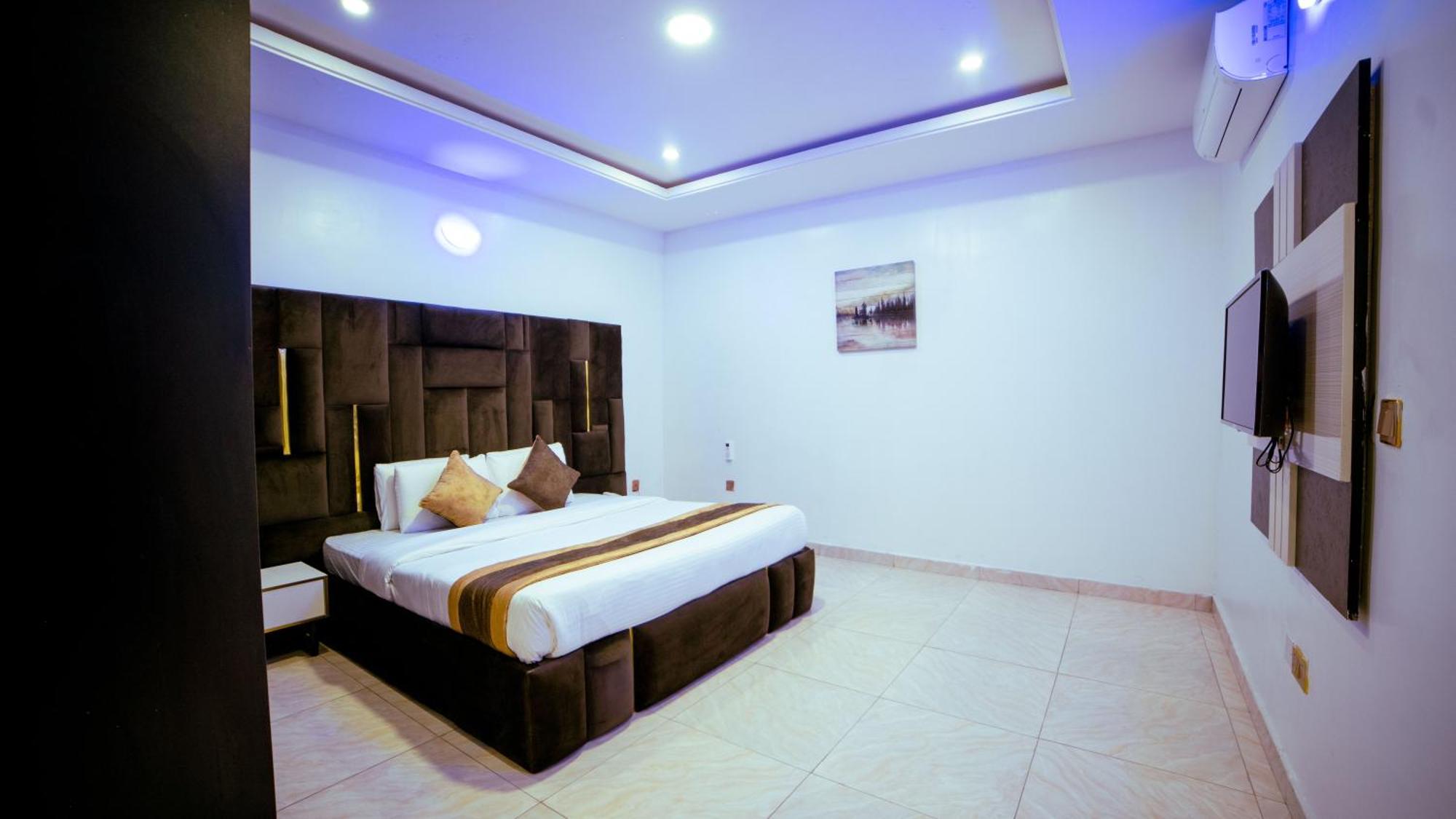 247 Luxury Hotel & Apartment Ajah Lekki Exterior photo