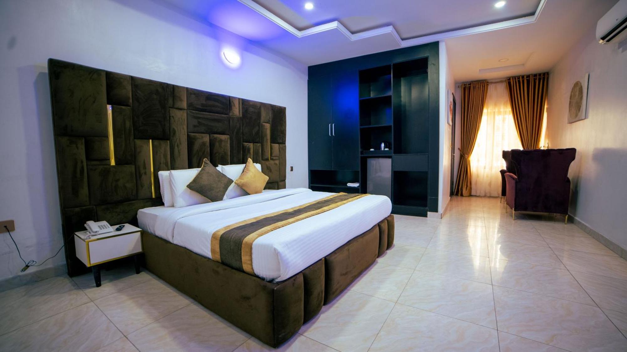 247 Luxury Hotel & Apartment Ajah Lekki Exterior photo